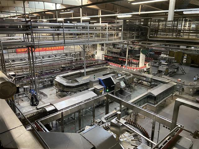 扎根漢陽三十五載，百威武漢工廠以卓越品質(zhì)助力“新漢陽造”崛起